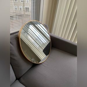 Circle mirror